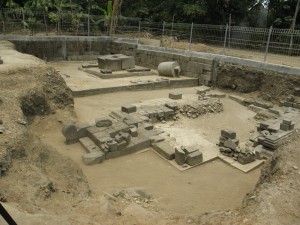 1410 SLEMAN SITUS CANDI PALGADING