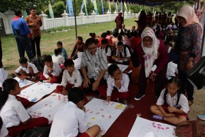 Melihat Permainan Anak