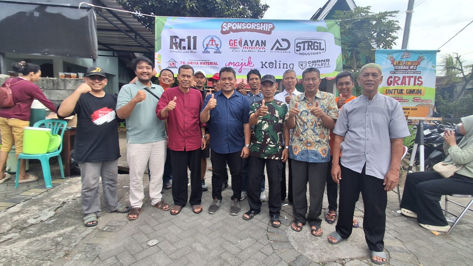 Tradisi Awal Tahun Warga Cepit Soropadan Condongcatur Berbagi Paket ...